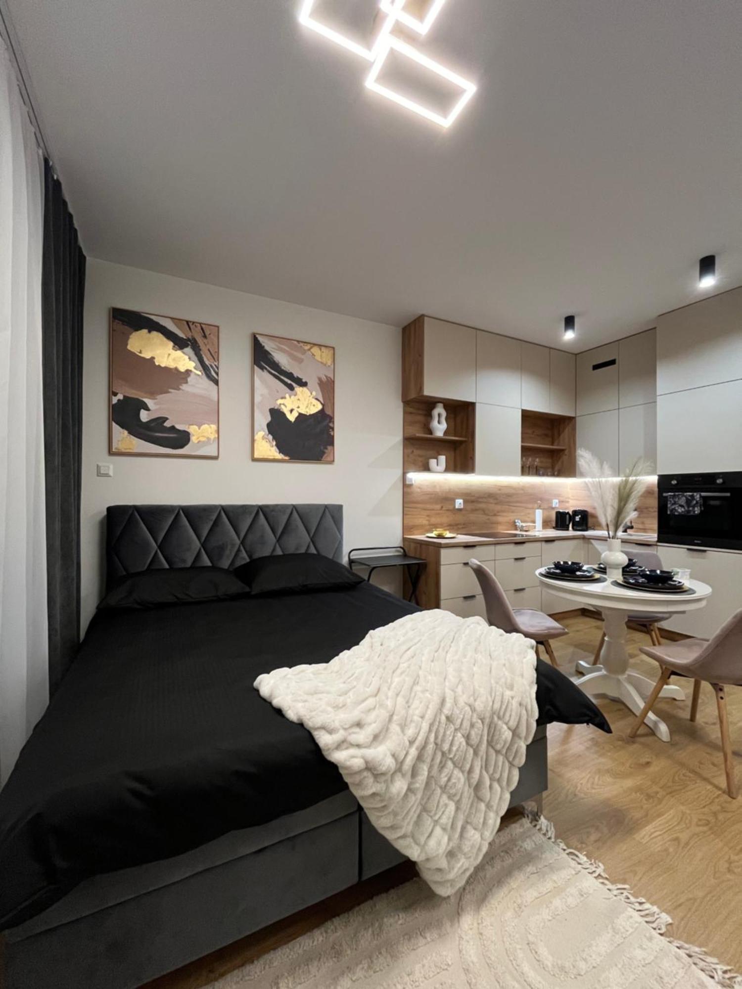 Apartament Nova Klonova Porto Kielce Luaran gambar