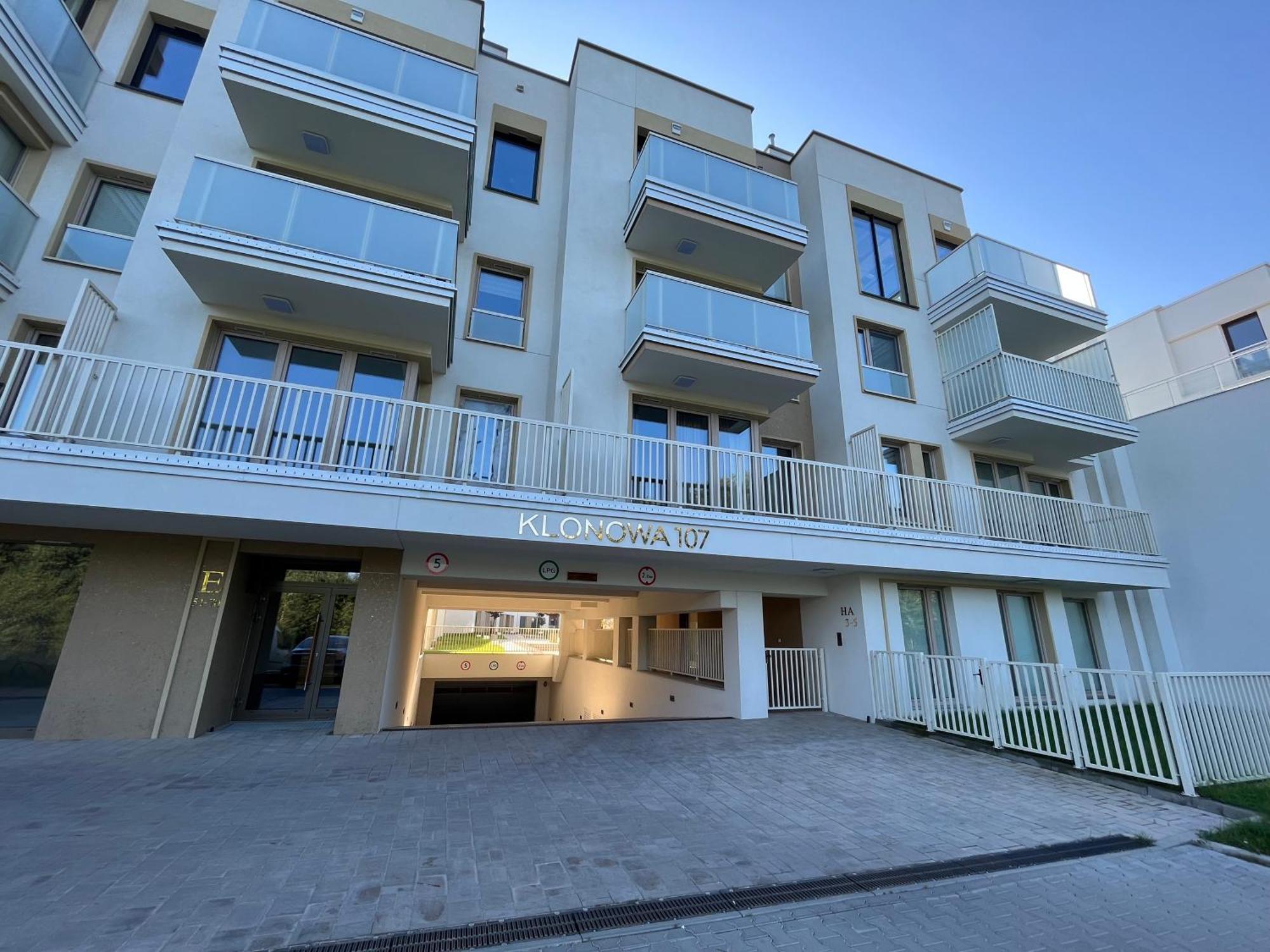 Apartament Nova Klonova Porto Kielce Luaran gambar